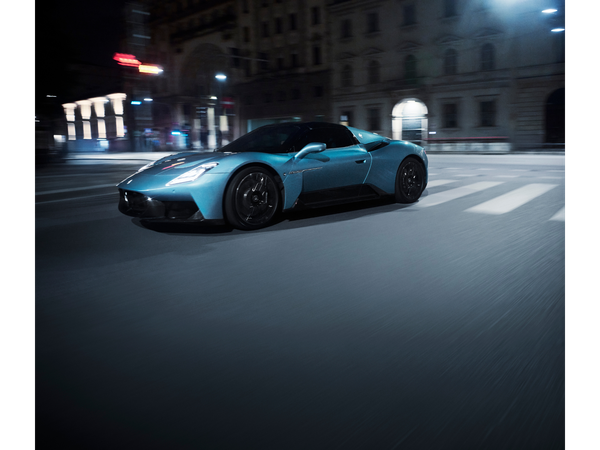 Maserati MCPURA Side 1