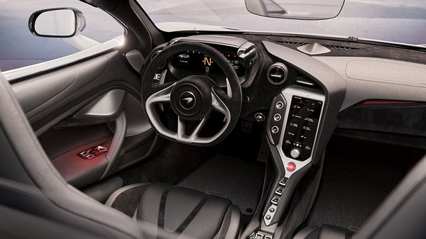McLaren 750S - Dashboard
