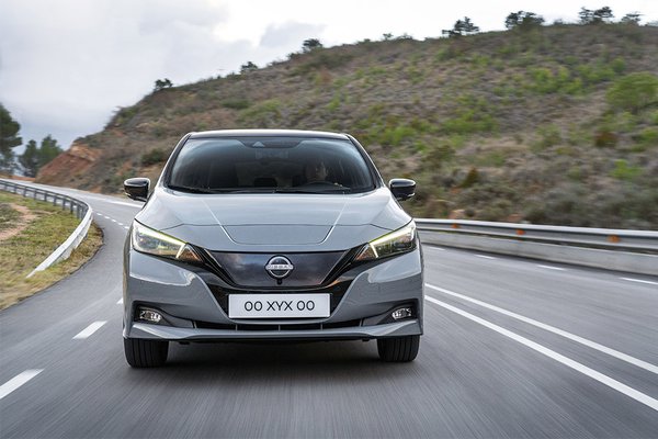 Nissan Leaf - Grille