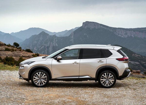 2023 Nissan X-Trail - Side