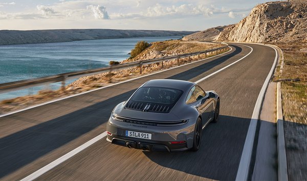 Porsche 911 Carrera GTS