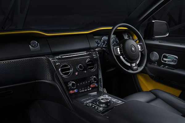 Rolls Royce Black Badge Cullinan - Cockpit