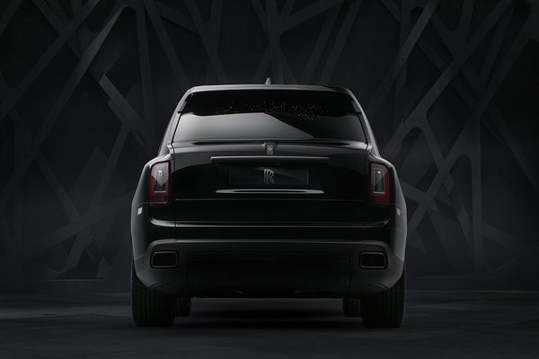 Rolls Royce Black Badge Cullinan - Rear