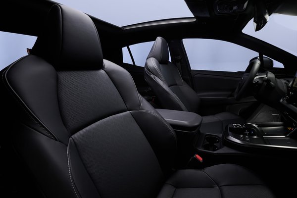 Subaru Uncharted Front Seats