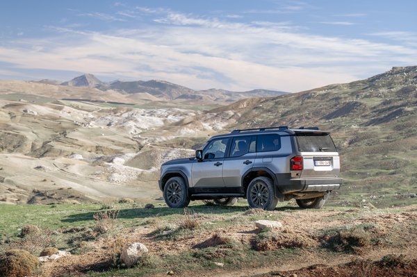 Toyota Land Cruiser Mild Hybrid Distance