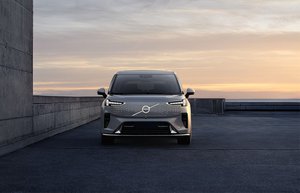 Volvo EM90 EV - Front