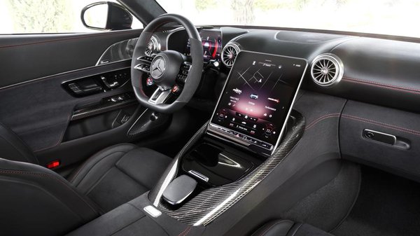 Mercedes AMG-SL - Infotainment