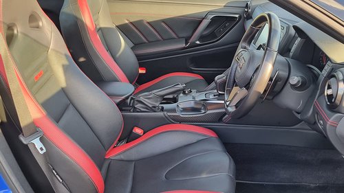 2020 Nissan GTR - Front Cabin