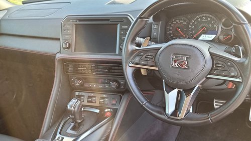 2020 Nissan GTR - Infotainment