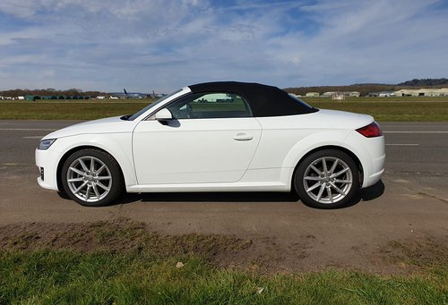 2017 Audi TT - SIde