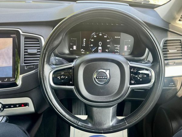 2016 Volvo XC90 D5 Momentum - Dashboard