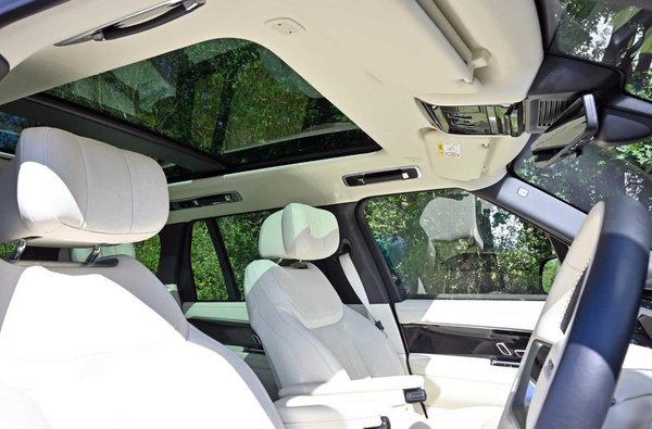 2022 Range Rover P530 V8 Autobiography - Sunroof