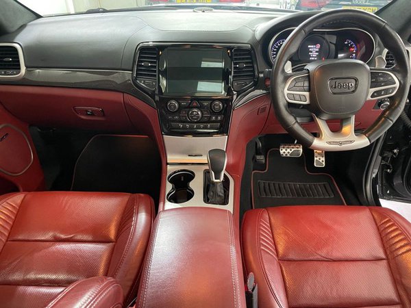 2019 Jeep Grand Cherokee 6.2L Trackhawk - Infotainment