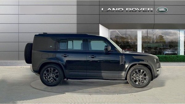 2020 Land Rover Defender D240 SE 110 - Side