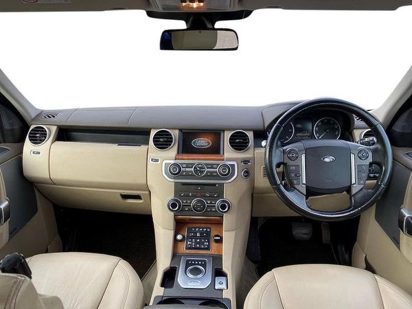 2016 Land Rover Discovery SDV6 Landmark - Cockpit