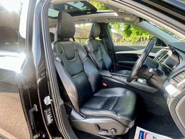 2016 Volvo XC90 D5 Momentum - Front Seats