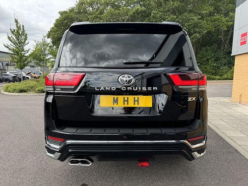 2023 Toyota Land Cruiser ZX 300