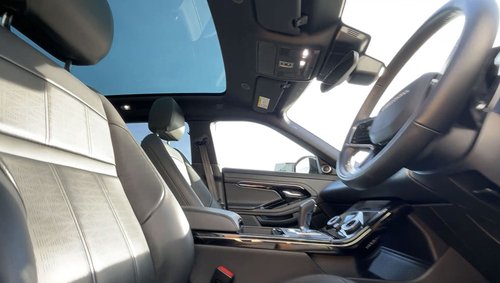 2022 Range Rover Evoque R-Dynamic HSE P300e - Front Seats