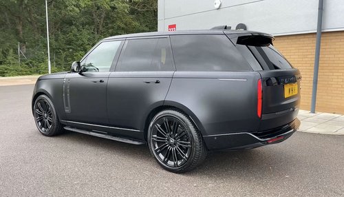 2022 Range Rover Vogue - Side