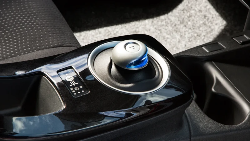 Nissan Leaf I (2010–2017)