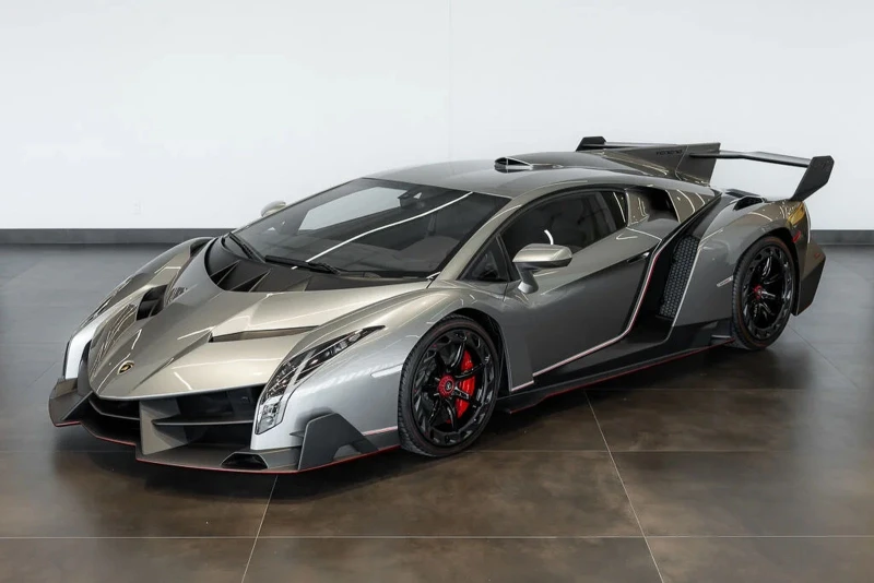 Рідкісне купе Lamborghini Veneno без пробігу виставили на продаж