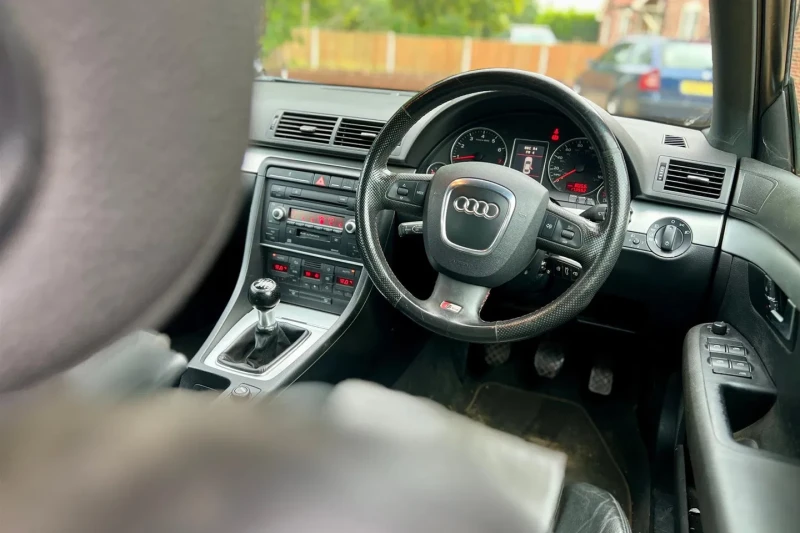 Audi A4 III Typ B7, PL46