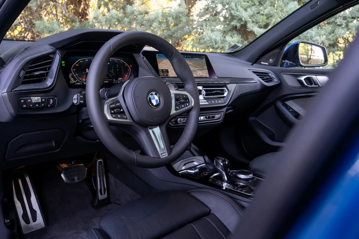 Інтер’єр покоління BMW 1 Series III (2019–2024) — салон, комплектації та зміни для України