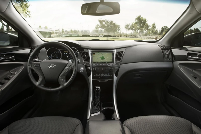 Інтер’єр покоління Hyundai Sonata VI (YF) (2009–2014) — салон, комплектації та особливості для ринку України