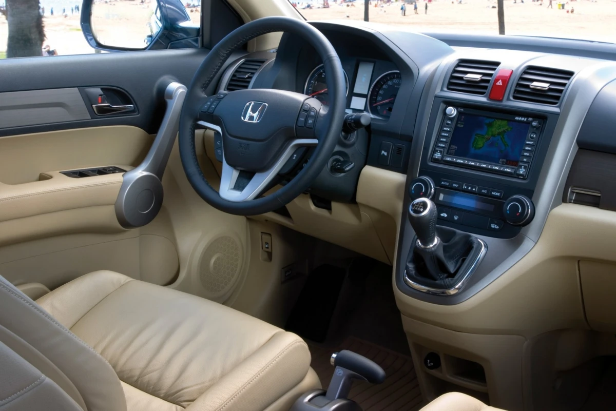 Honda CR-V III (Mk3, тип RE) інтер’єр (2007–2011) — салон, комплектації та зміни для ринку України