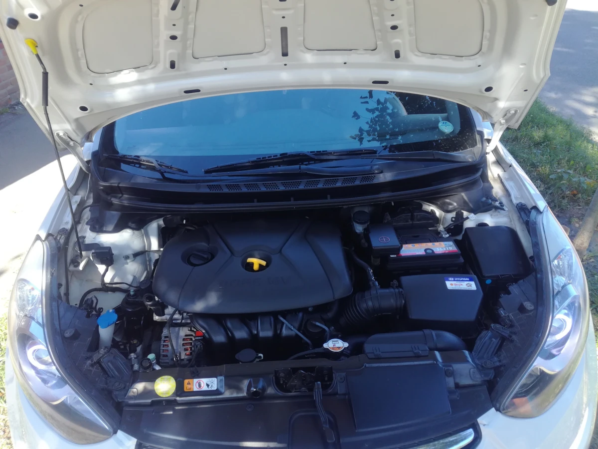 Технические характеристики поколения Hyundai Elantra V (MD/UD) (2010–2015) — двигатели, трансмиссии и размеры для рынка Украина