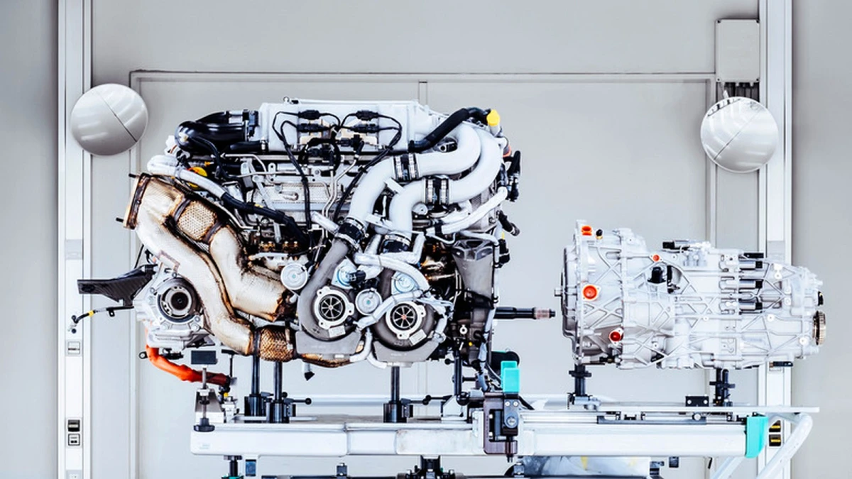 Як Volkswagen таємно використав Lamborghini Diablo для створення двигуна Bugatti W16