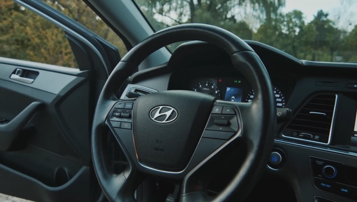 Інтер’єр Hyundai Sonata VII (LF) (2014–2019) — салон, комплектації та особливості для ринку України