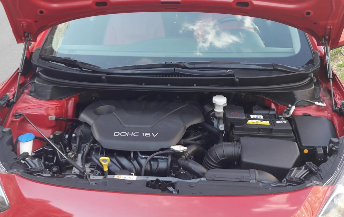 Технічні характеристики покоління Hyundai i30 II (GD) (2011–2017) — двигуни, трансмісії та розміри для ринку України