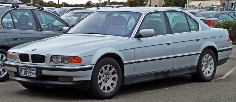 BMW 7 Series III (третє покоління 1994–2001) E38 – огляд покоління