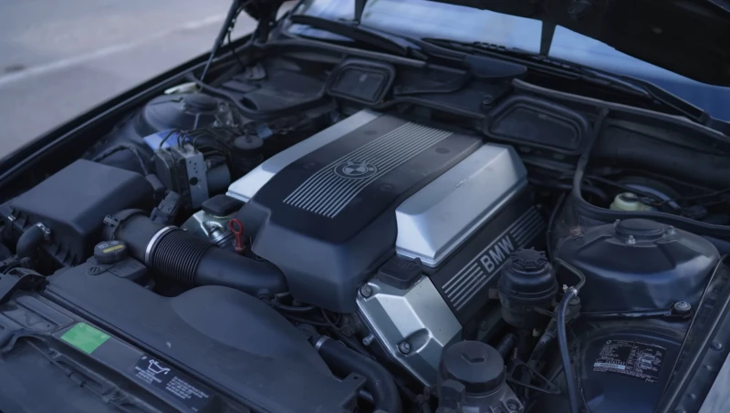 Технічні характеристики покоління BMW 7 Series III (1994–2001) — двигуни, трансмісії та розміри для України