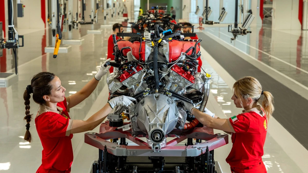 Чому Ferrari збільшує прибуток і виплачує працівникам великі бонуси