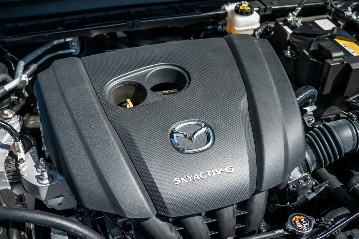 Технічні характеристики покоління Mazda CX-30 I (DM) (2019–дотепер) — двигуни, трансмісії та габарити для ринку України