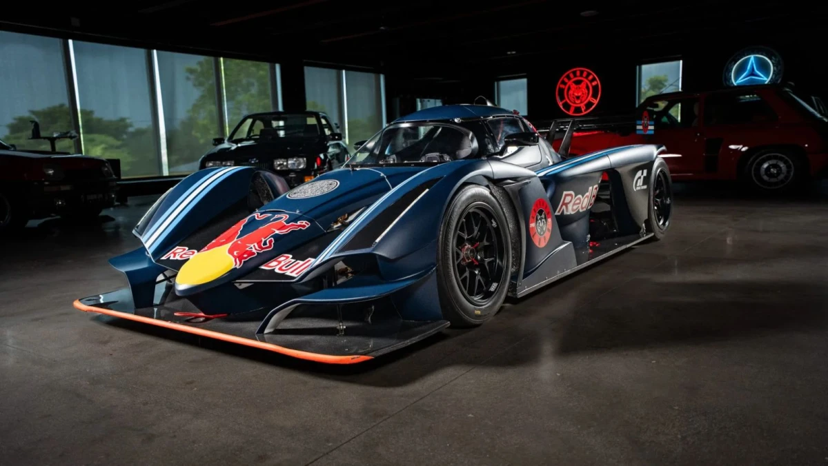 Praga R1: найрадикальніший сучасний чеський суперкар виставлено на продаж