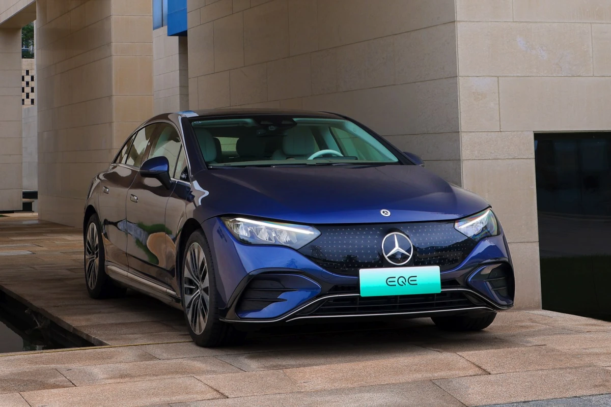 Скандал навколо батарей Mercedes: штраф і питання до прозорості постачань