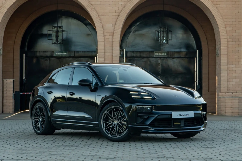 Електричний Porsche Macan: від бестселера до зниження попиту