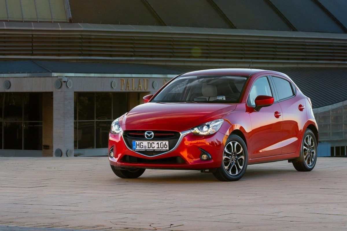 Технічні характеристики покоління Mazda 2 IV (DJ) (2014–2019) — двигуни, трансмісії та розміри для ринку України