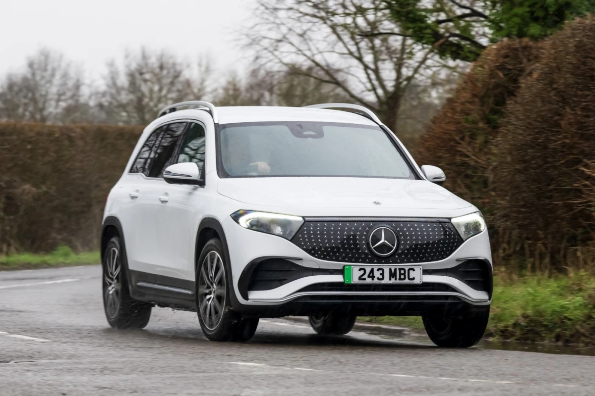 Вживаний Mercedes EQB суттєво втратив у ціні, але батарея залишається головним ризиком