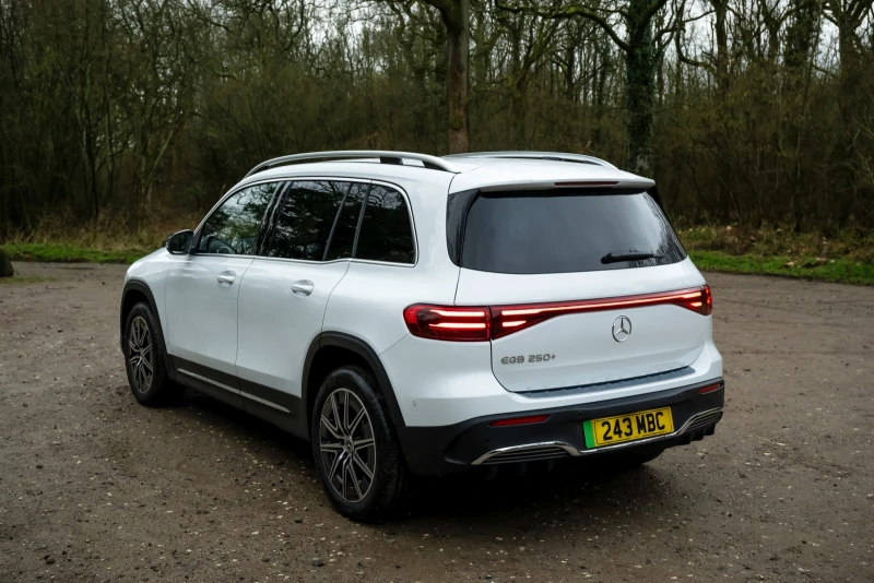 Mercedes EQB