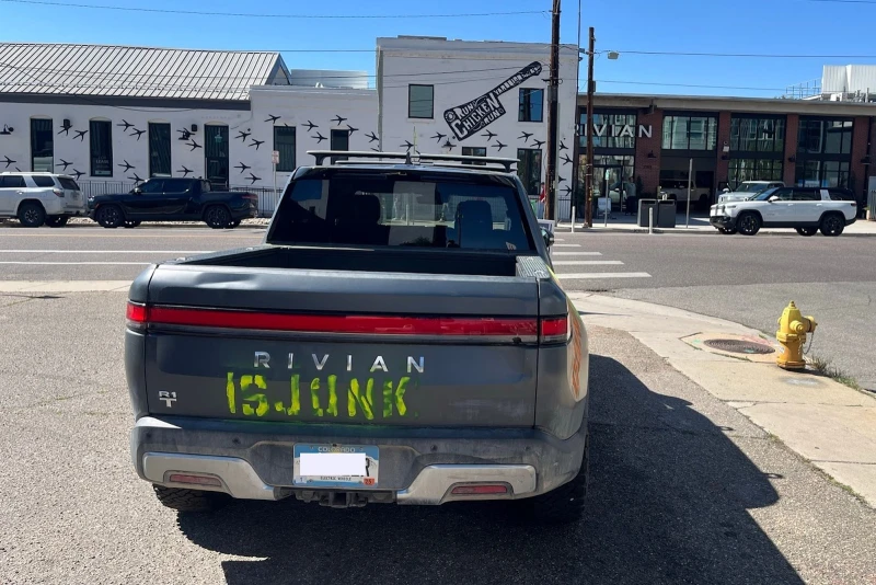 Rivian R1T