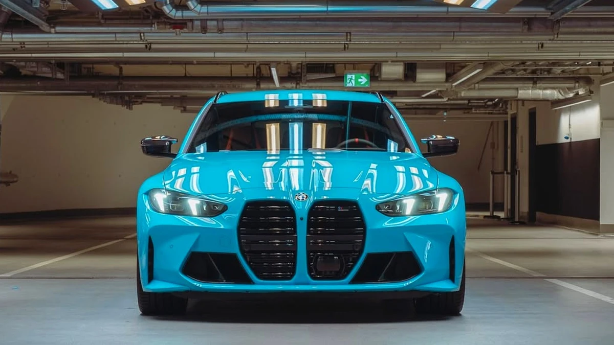 BMW уточнила умови заводської видачі нових автомобілів у Мюнхені