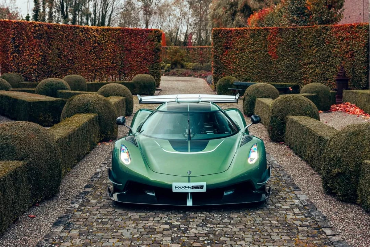 Рідкісний Koenigsegg Jesko Attack виставили на продаж після появи на Гран-прі Монако