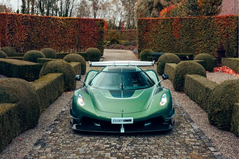 Koenigsegg Jesko Attack