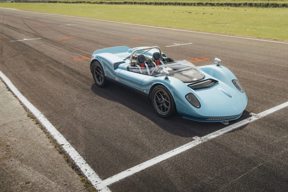 Nichols N1A: британський суперкар з атмосферним V8, механічною коробкою передач і масою менш як 900 кг