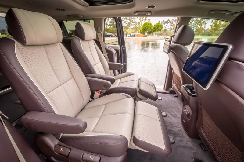 Kia Carnival III (YP) 2014–2020
