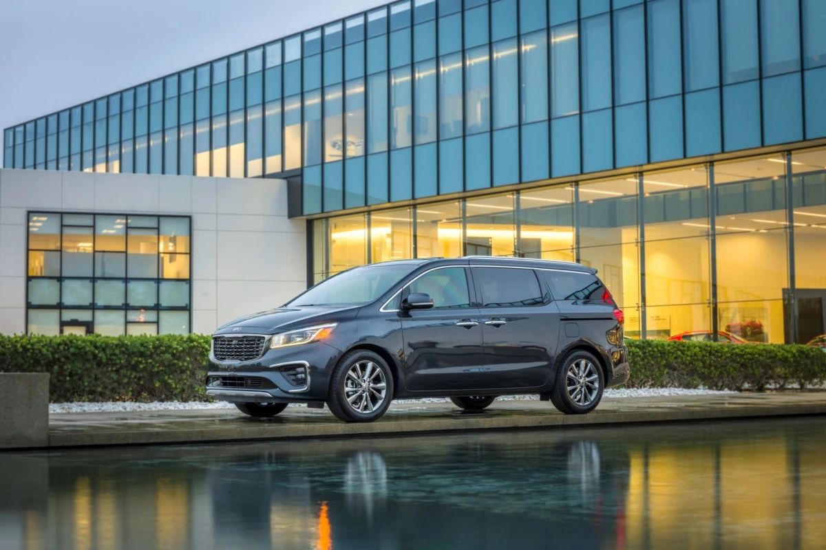 Недоліки та проблеми Kia Carnival III (YP) 2014–2020 — що важливо врахувати під час купівлі на українському ринку
